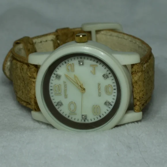 Sprout Diamond Organic Biodegradable Watch with Cork Band Sprout Eco Friendly Watches (Product Review) main image 4